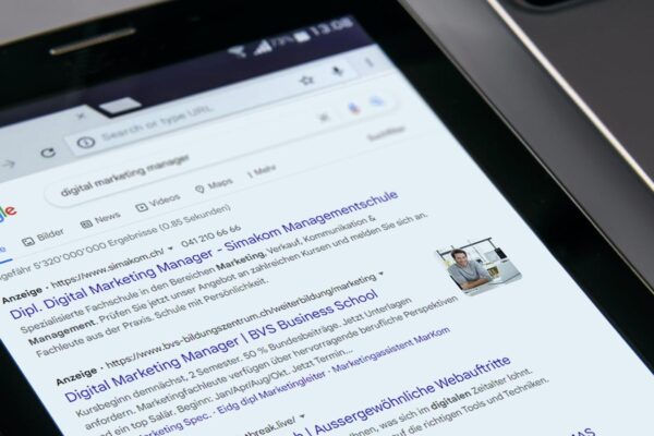 Google Ads Top 3 Ergebnisse zu Digital Marketing Manager